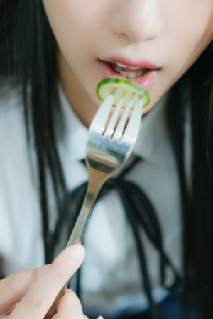 日本久久道成人精品一区_BD国语迅雷电影在线