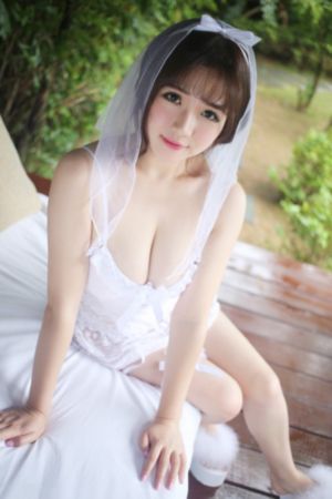伊人久久综合一区二区三区_DVD电影完整版