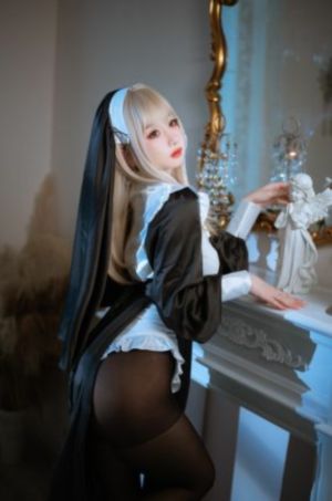老头扒开粉嫩的小缝亲吻欧美_1080免费播放