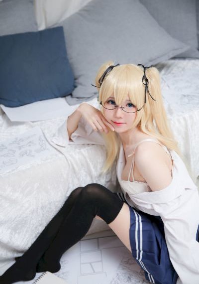 欧美油亮丝袜护士内射网站_十万网红美女美酱